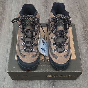 Columbia Razor Ridge Mid Women Boot Flax Color Size 8.5